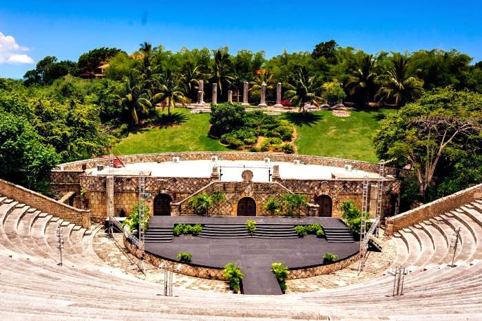 amphitheater-altos-de-chavon-la-romana